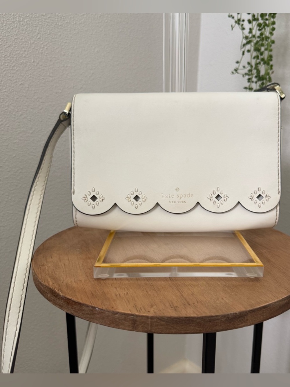 Kate Spade White Scallop-Edge Leather Crossbody Magnolia Street Addison